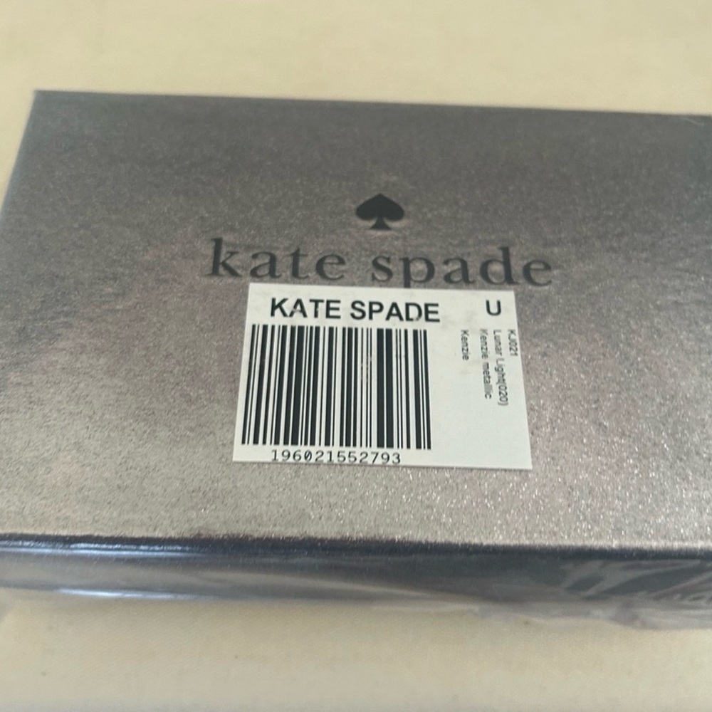 kate spade metallic silver saffiano compact wallet nwt - Picture 4 of 11